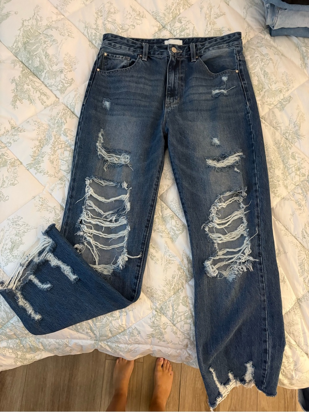 Distressed High-Rise Women's Jeans in Dark Blue